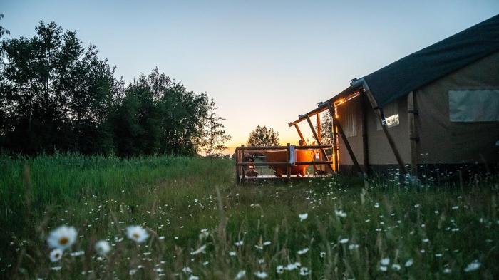 Erfgoed Bossem - Stoer Lodgetent Twin Hottub