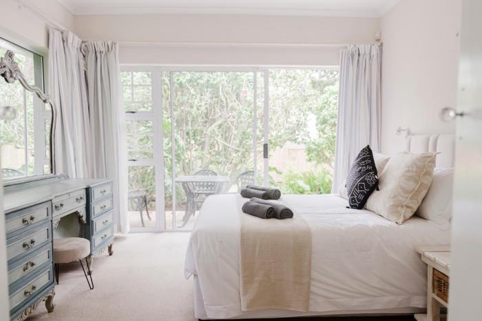 Deja Blue, Amblewood Guesthouse
