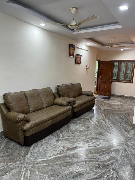 2 Bed Room Apartment Near AIG