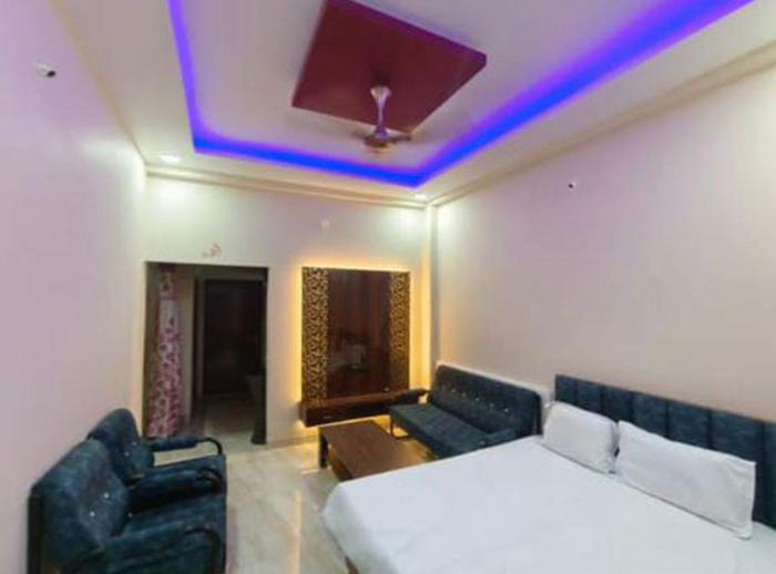 Rk Stay 2bhk Ujjain Fully Furnished