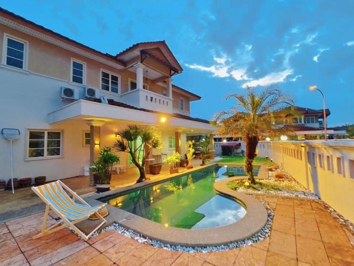 IPOH PRIVATE POOL VILLA 6BR 23pax