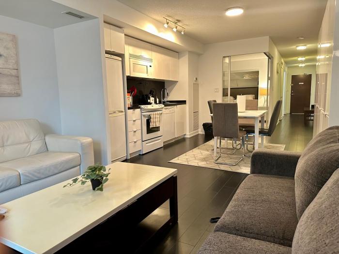 Spacious & Central 1 bdrm 2 real beds