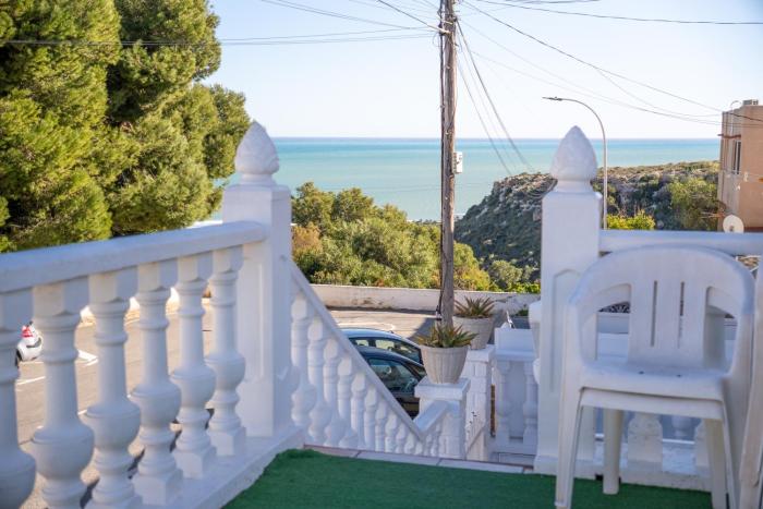 Bungalow and extra independent studio if more than 6 people