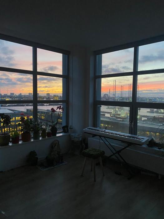 2- bedroom with water view