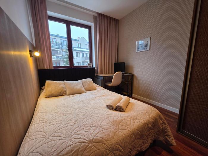 Superior Wlodarzewska, 2 rooms, 1 bedroom, Parking! 24h reception! Air Condition!