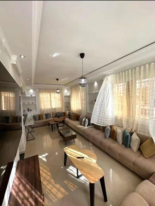 Amazing 8-Bedroom pool villa REG82029