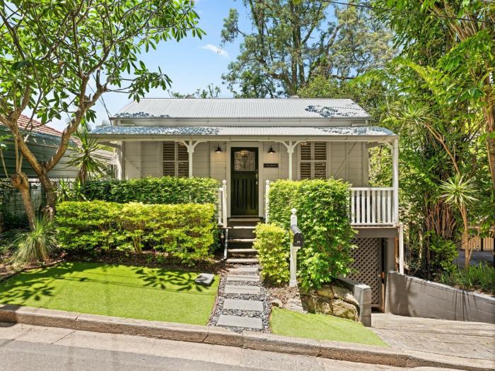 1920s Cottage Near Paddington and CBD