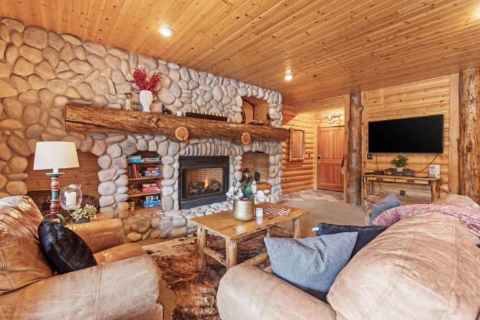 Abode at Black Bear 207