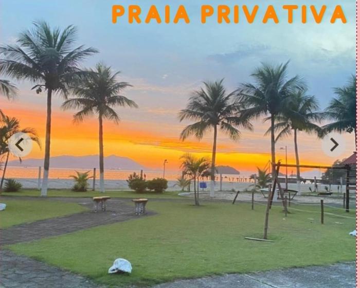 Casa em condomínio de Alto Padrão com Praia Particular, Piscinas, Cachoeira e Área Gourmet