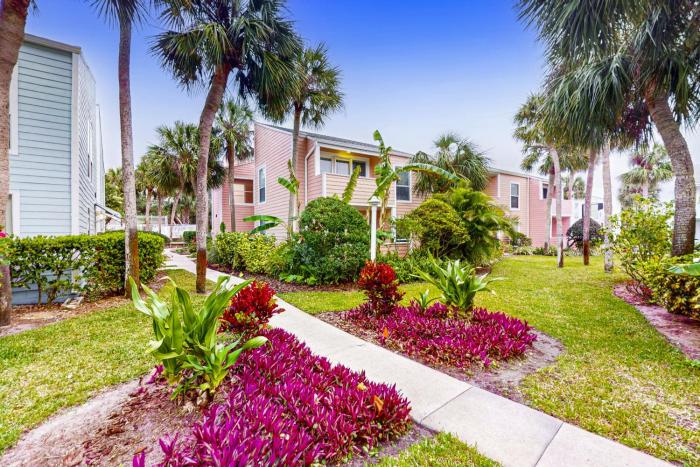 Spacious condo with 2 private balconies, beach access and pool