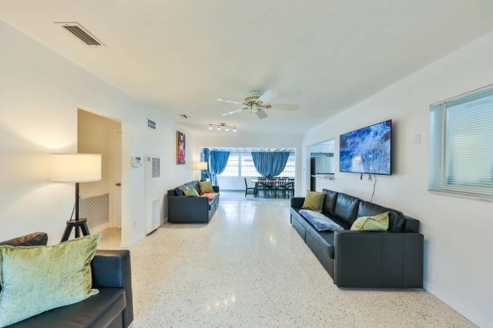Quiet family vacation minutes from Airport