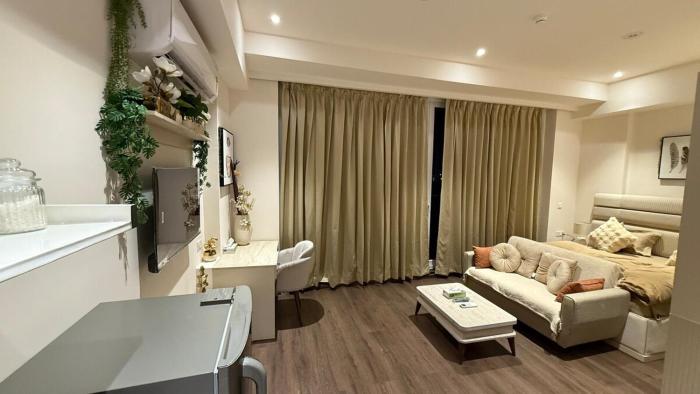 Sundowner Hive 12 Luxury Studios Key WITH Garden Patio