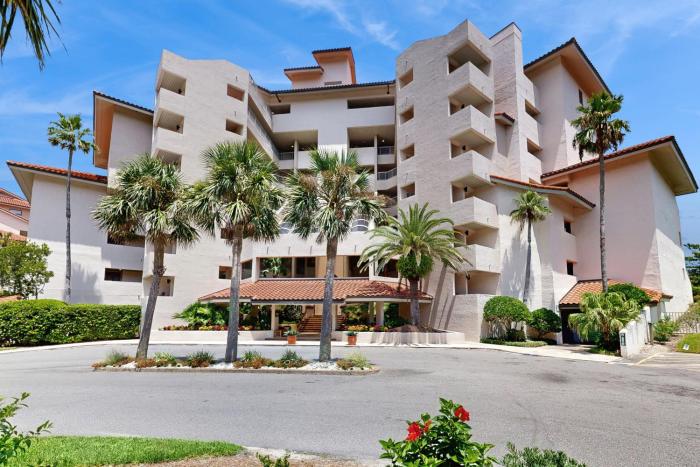Dual Suites & Ocean Views at Sandcastles Villas | Pool, 2 Balconies & Golf