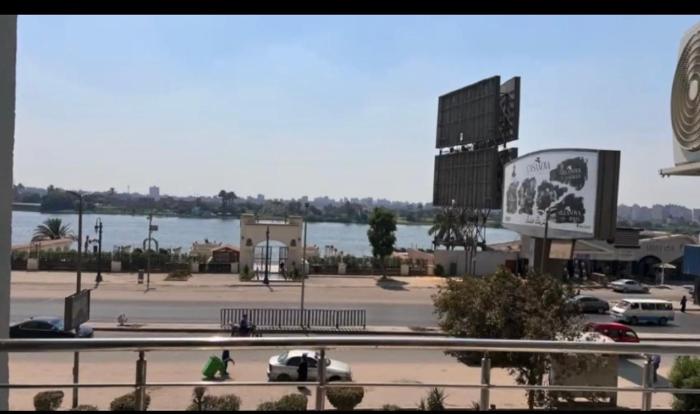 أبراج سرايا المشرق بكورنيش المعادي بجوار هيلتون المعادي