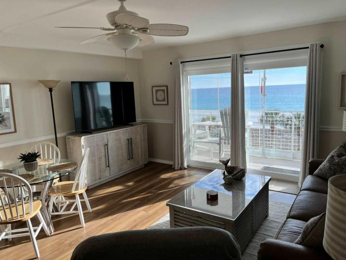The Summit 419 - Beachfront Condo with awesome views