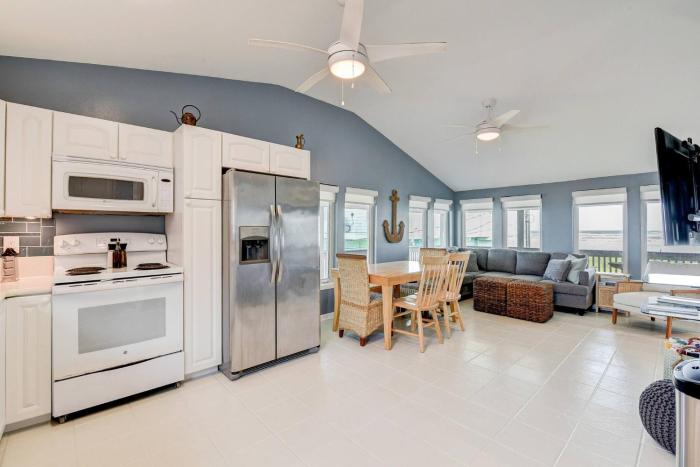 Propeller Clubhouse- Panoramic Beach Views