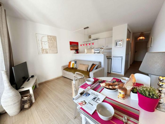 Appartement rénové avec Wi-Fi et clim à Port Grimaud - FR-1-868-9