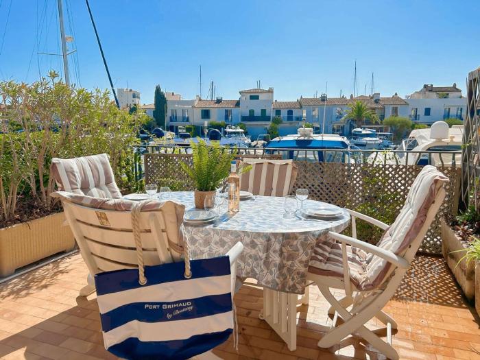 Appartement rénové avec terrasse et climatisation à Port Grimaud - FR-1-868-16