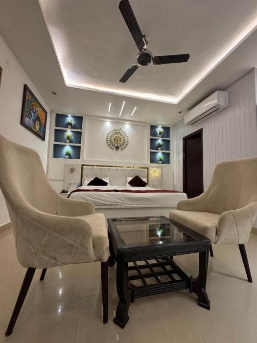 Cs Shree Suites by Elegance Resort