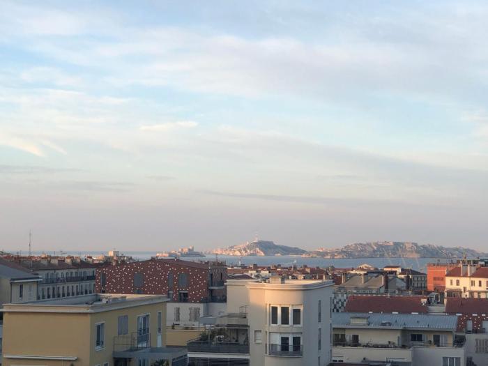 Bel appartement avec vu mer