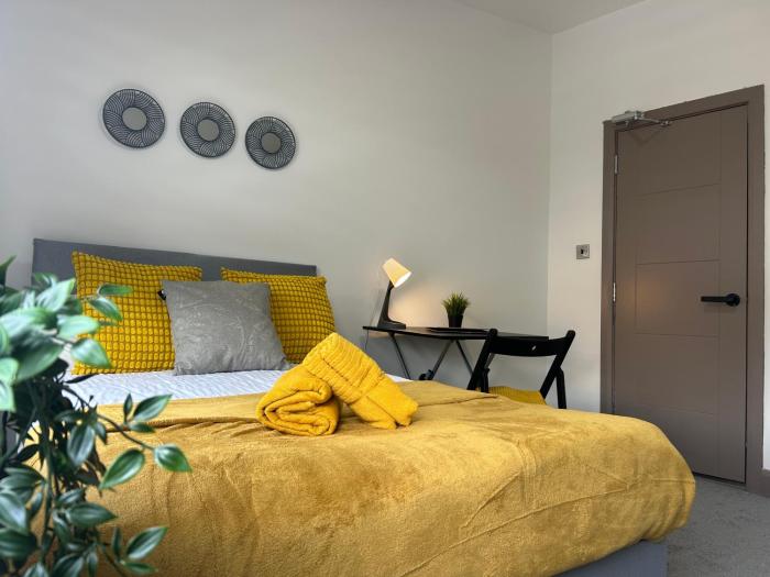 S5 Private Ensuite Room for Professionals