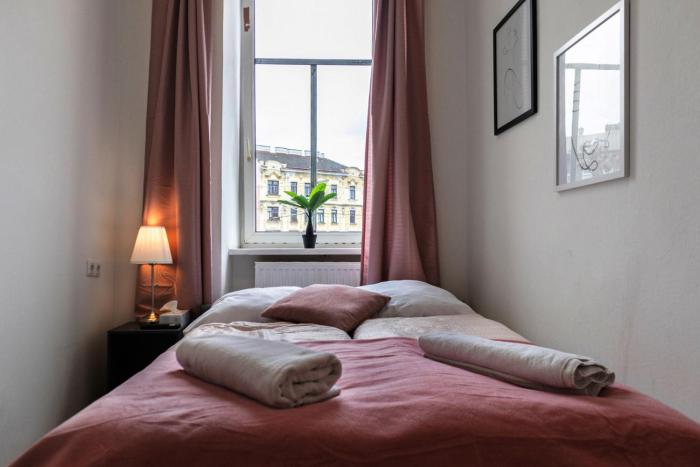 Elegant Private Rooms Close to Millennium City