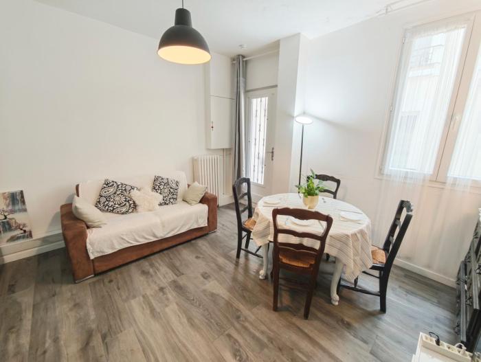 Notre Dame in Latin Quarter Stylish Flat for 6