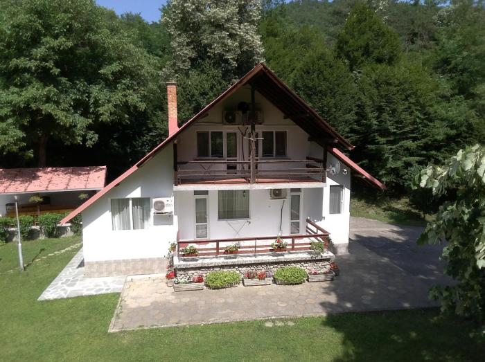 Вила Бяла рекa