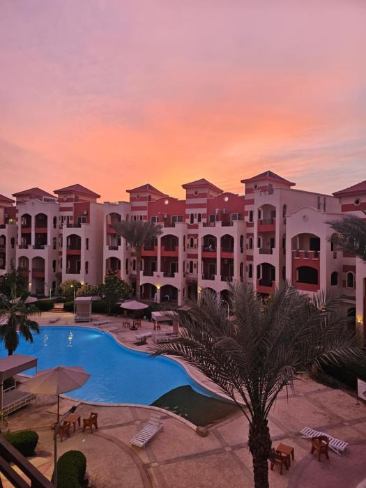 Ground floor Garden & Pool & Beach Studio