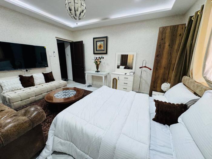 Cozy 2BR Apartment Kitchen & Private Bathroom 20