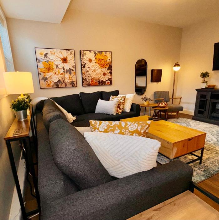 Fields & Fences Suite Fort Langley