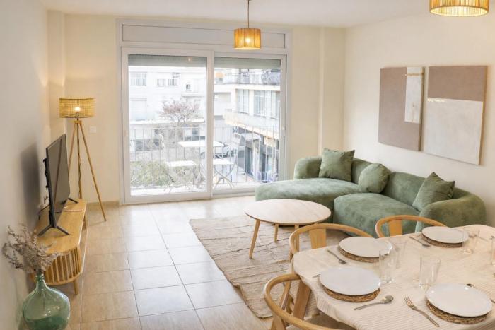 Apto familiar a pasos del mar en Roses BravaDreams