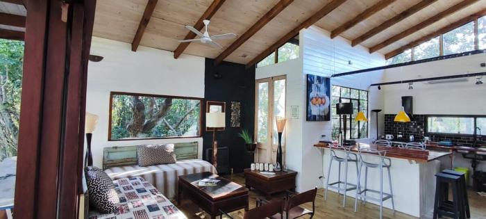 Divine House in Arroyo Pajarito