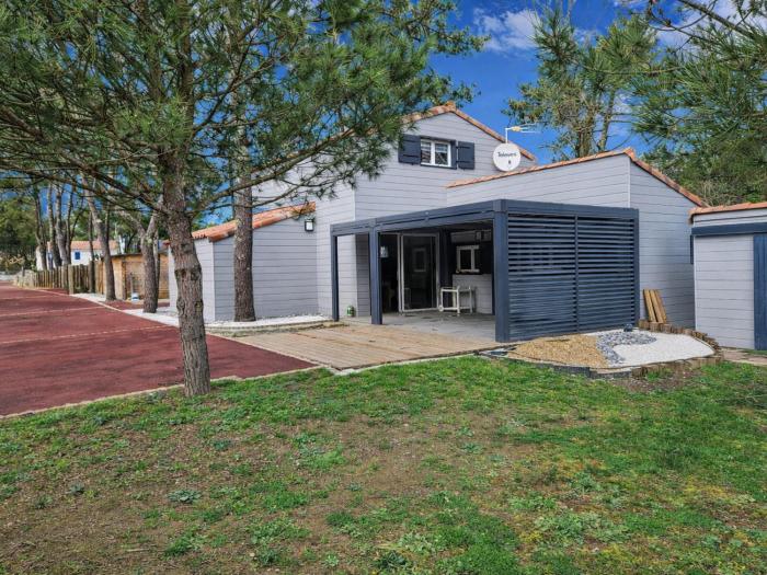 Maison 6 Pers: Calme sous les pins - FR-1-476-256