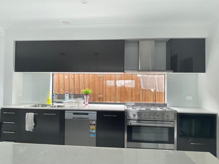 Ensuite room in Armstrong Creek