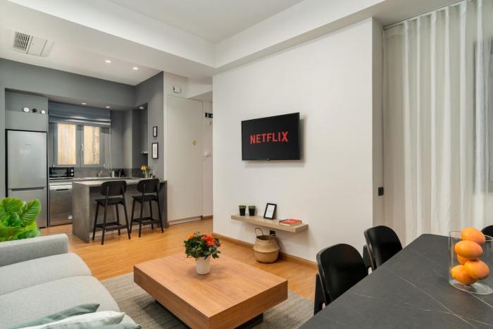 Ray the Second - 1BR, Exarcheia