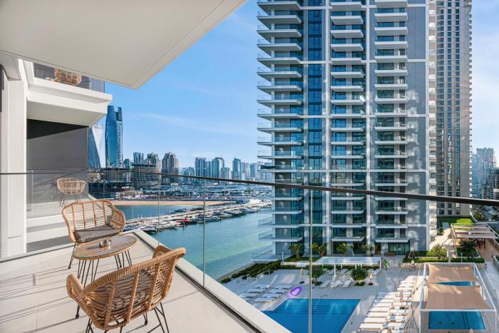 Seaside Stay at Beach Mansion with Private Beach