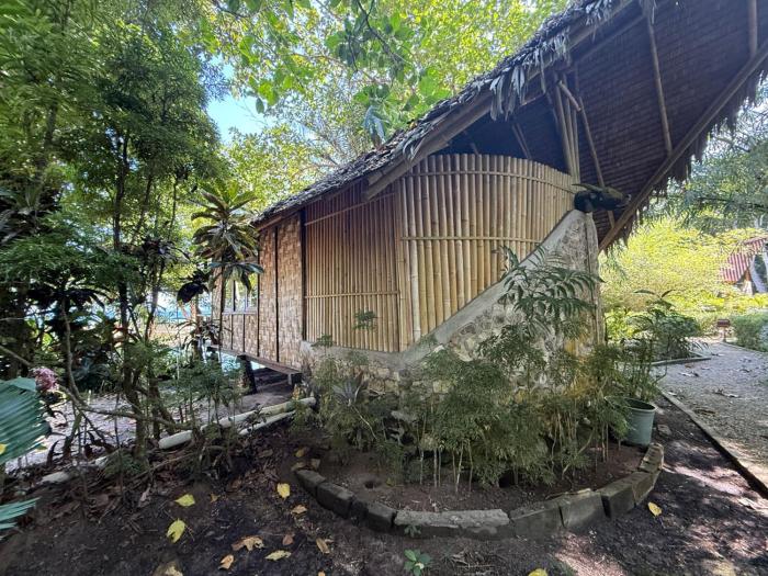 Mimpi Indah Dive Resort