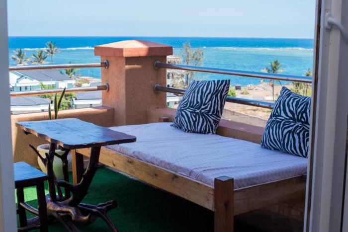 LN OCEANIC ROOMs AND APARTMENTs WITH POOL