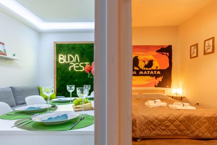 Central location, quiet, stylish apartment