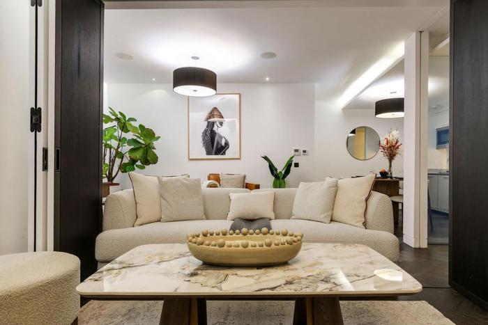 Luxury Covent Garden Stay with Outdoor Terrace