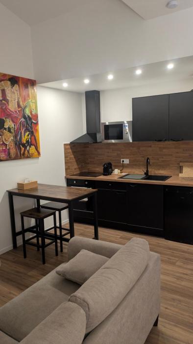 Cozy room apartment Nîmes Centre Coupole Arènes