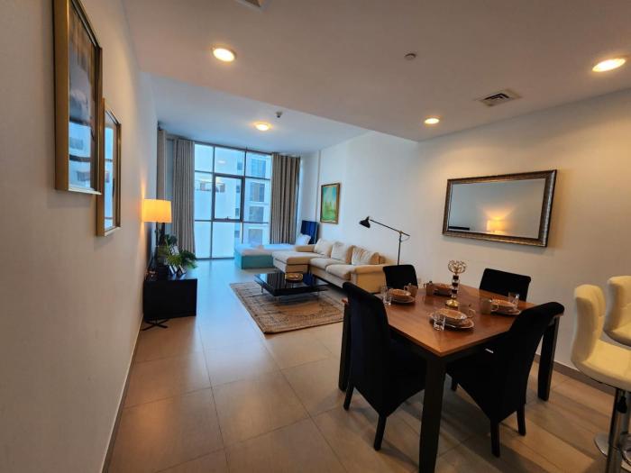 Waterfront Living near Palazzo Versace - Pool, Gym