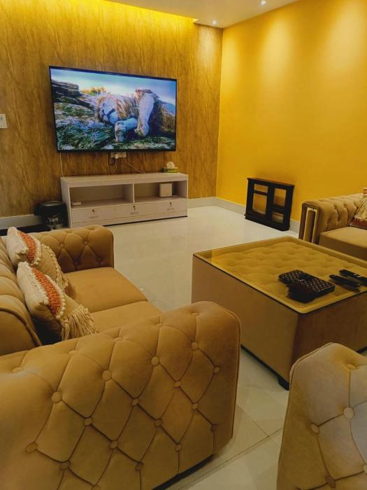 Shanti Manor Inn with Balcony & Party Hall