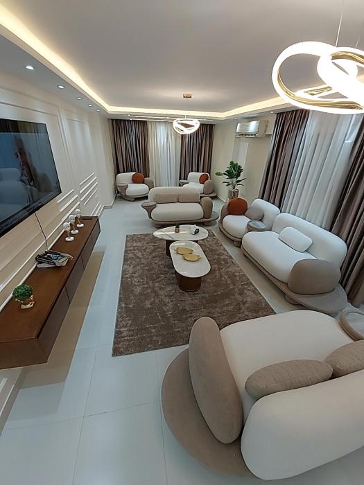 شقه بالدقي شارع الثورة الرئيسي