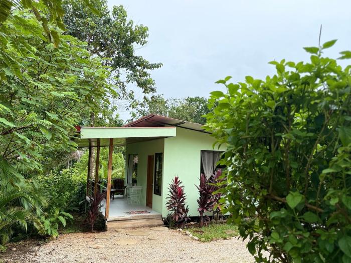 Quiet, Affordable Casita Close to Surf & Nature - 15 minutes drive to Samara beach