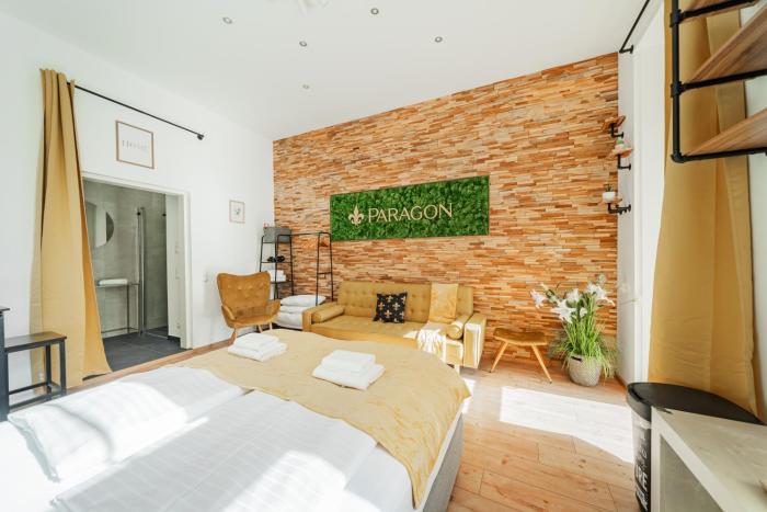 Premium Ground Floor Apartment with Free Parking