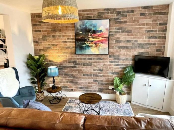 Charming Terrace Home, Nantwich -Near train station & Town