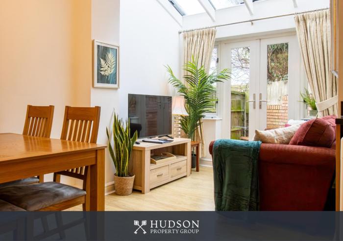 Shrewsbury Apartment in Prime Location