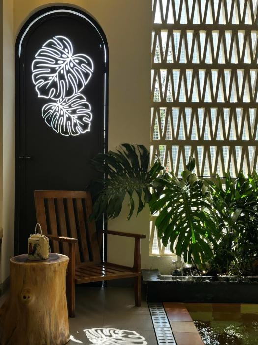 Coastline Peak Retreat